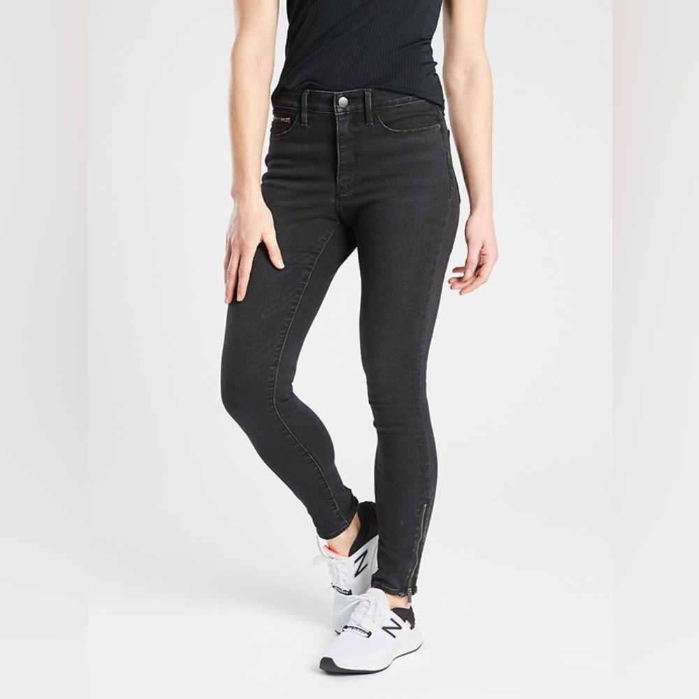 Athleta Skulptek Jeans, color Black, Size 12